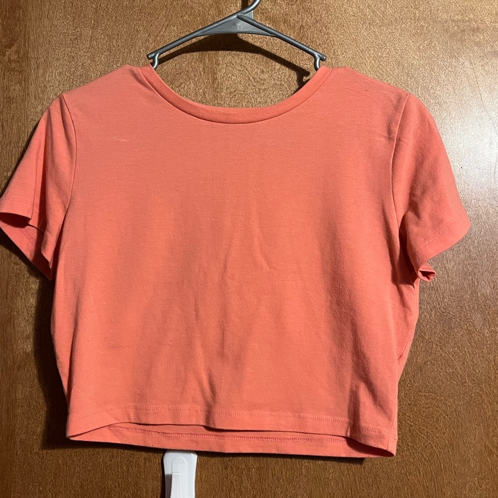 Cropped tee